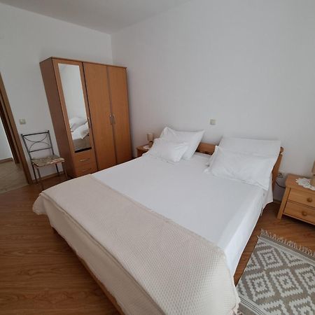 Apartment Petra Raslina Екстер'єр фото