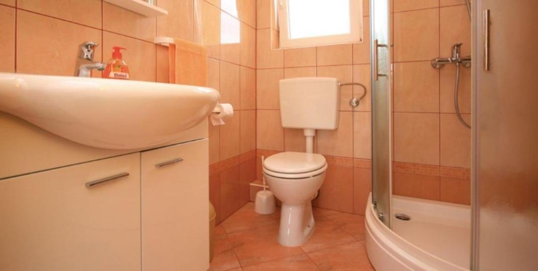 Apartment Petra Raslina Екстер'єр фото